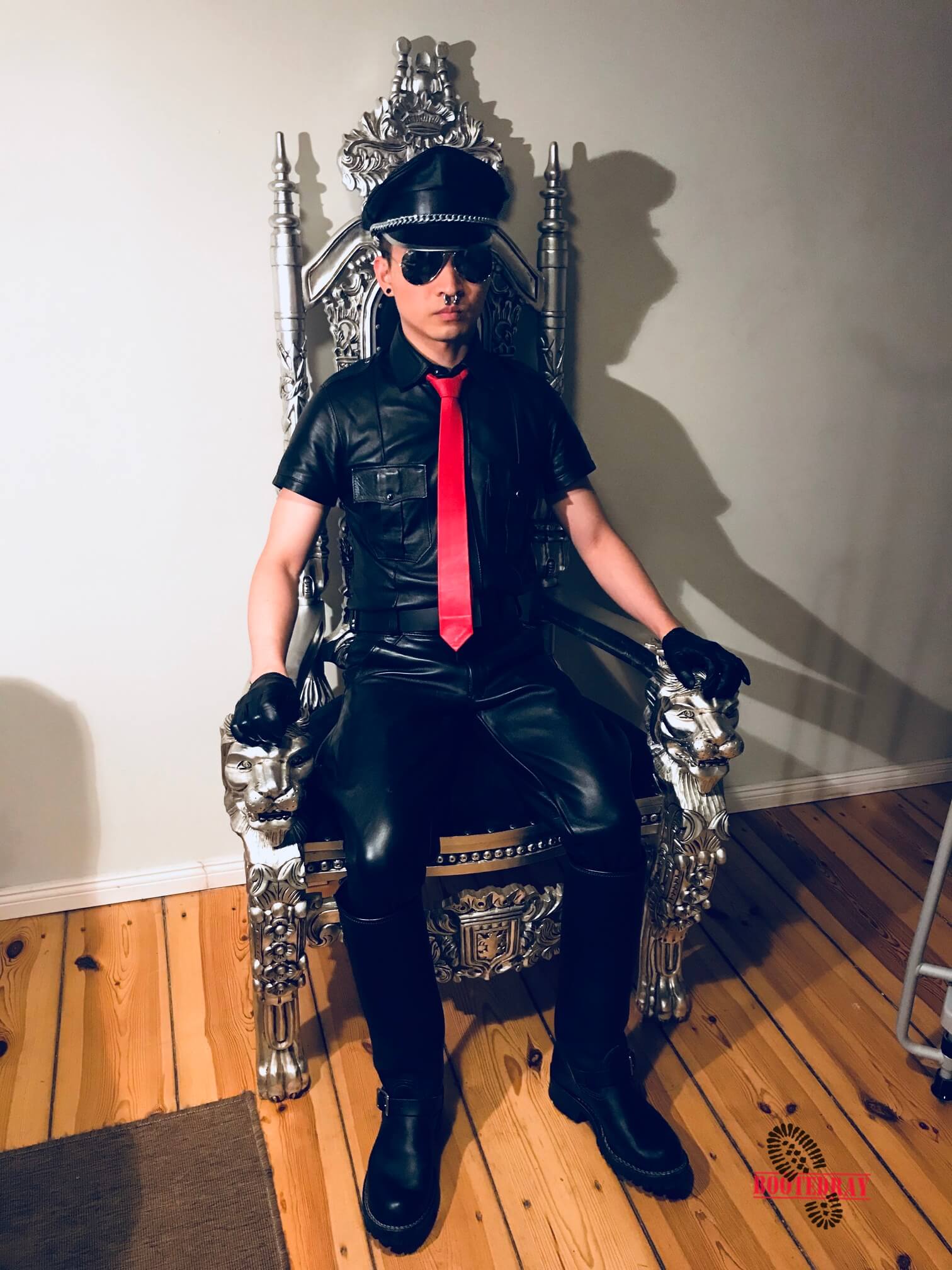 Smoking Reds In My Throne With Leather