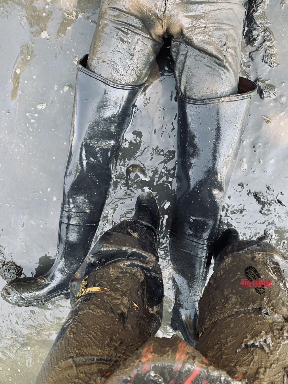 Mudding in Rubber Waders - BootedRAY