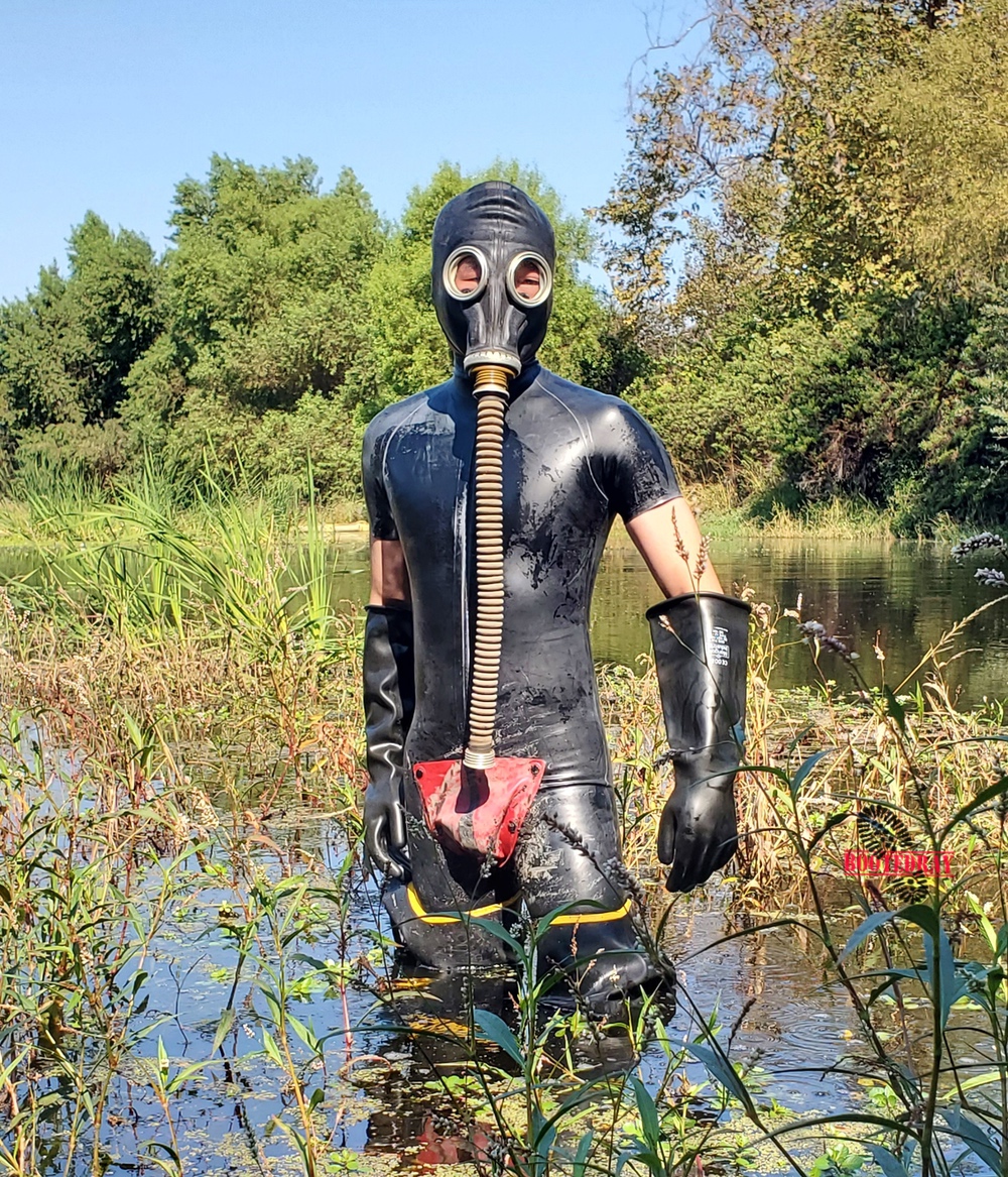 gay rubber Archives - BootedRAY